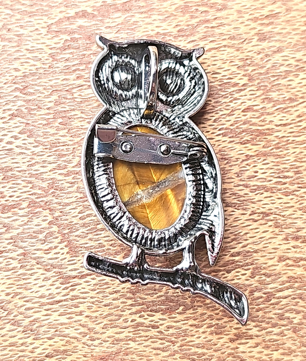Sleek Banded Owl Charm - Modern Jewelry Gift for Women - B